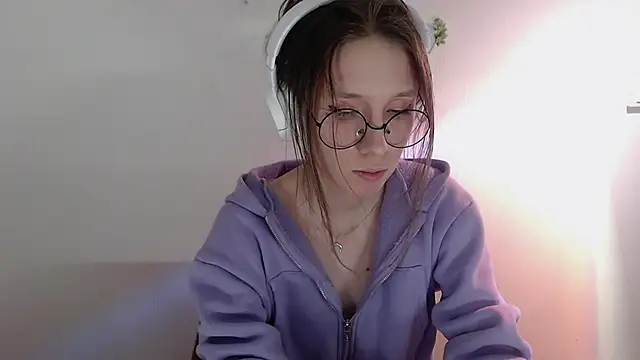  Hanna Moon  online show from May 18, 1:16 pm