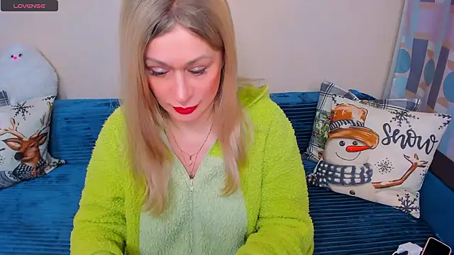 EllenMoore online show from March 3, 3:13 am