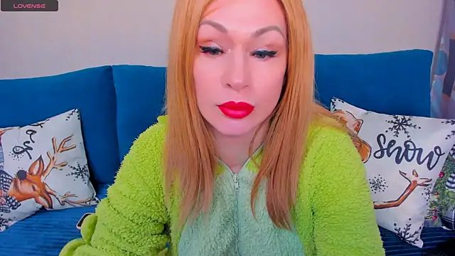 Snapshot of EllenMoore chatting on November 27, 3:07 am EllenMoore online show from November 27, 3:07 am