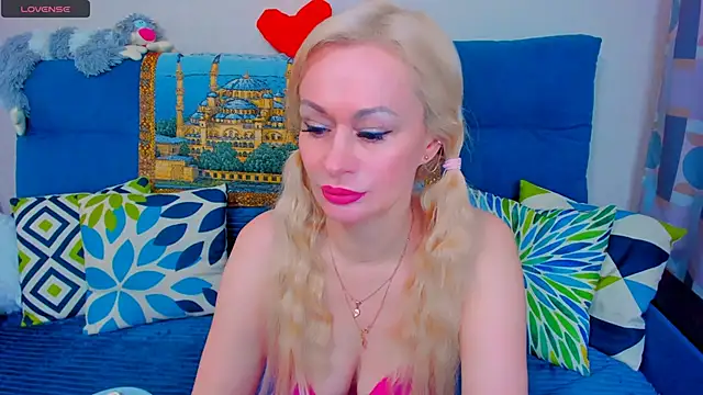EllenMoore online show from January 16, 5:42 am