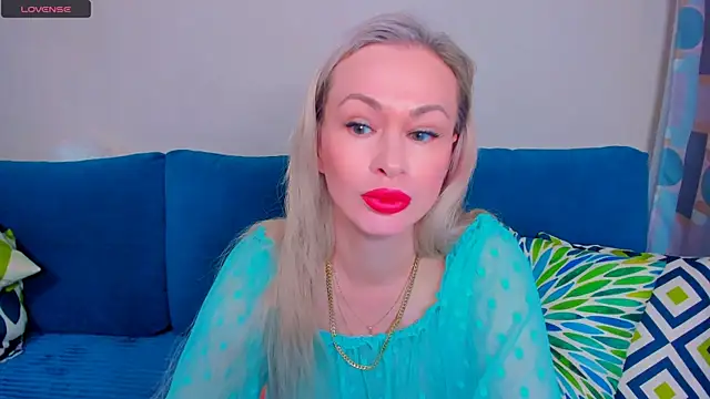 EllenMoore online show from September 9, 3:05 am