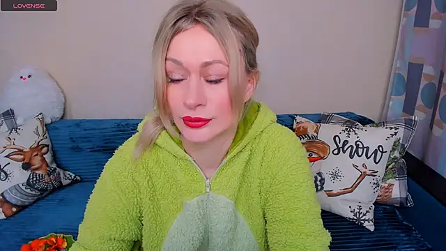 EllenMoore online show from March 5, 3:14 am