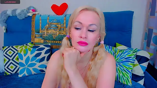 EllenMoore online show from January 16, 2:41 am