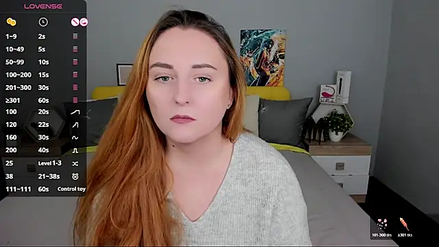 Snapshot of BabeLessi chatting on November 9, 6:23 pm BabeLessi online show from November 9, 6:23 pm