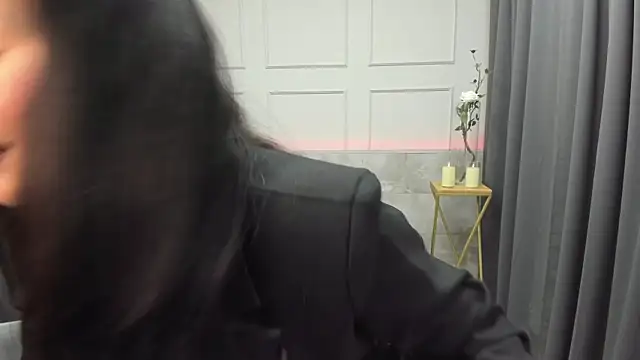 Snapshot of ErikaSoft chatting on November 17, 5:33 am ErikaSoft online show from November 17, 5:33 am