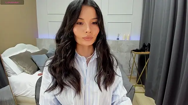 Snapshot of ErikaSoft chatting on February 11, 5:37 am ErikaSoft online show from February 11, 5:37 am