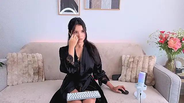 Snapshot of ErikaSoft chatting on May 30, 2:01 pm ErikaSoft online show from May 30, 2:01 pm