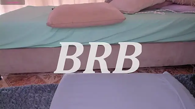 Snapshot of Secret_chells chatting on March 18, 7:12 pm Secret chells online show from March 18, 7:12 pm