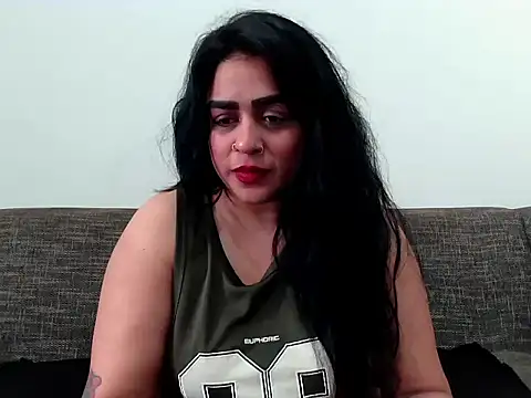 indianishkq7 online show from December 1, 7:53 am