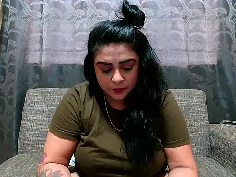 indianishkq7 online show from December 15, 11:34 am