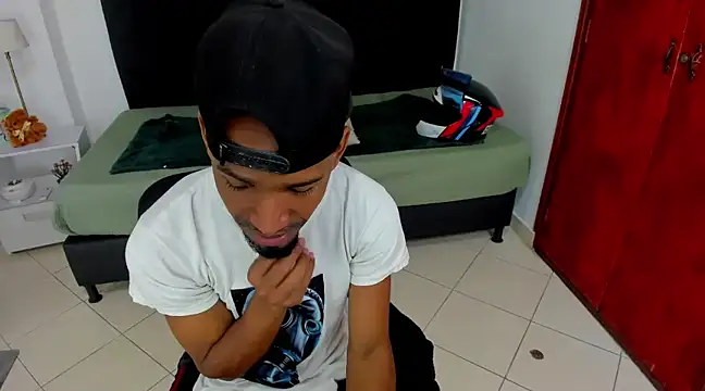 anhtony wayans online show from March 6, 12:32 am