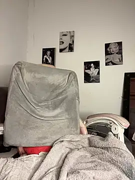 Rachell More online show from February 4, 3:22 am