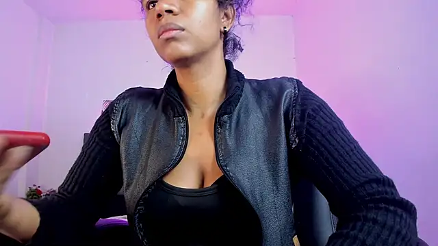 Ellie Alves online show from October 13, 2:07 pm