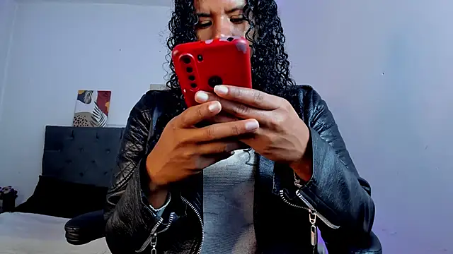 Ellie Alves online show from October 7, 2:18 pm