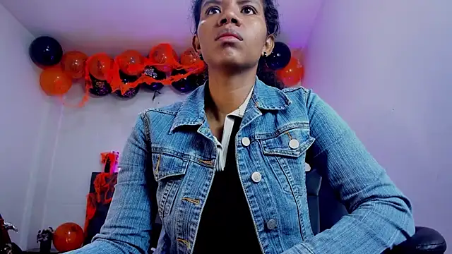 Ellie Alves online show from October 28, 12:48 pm