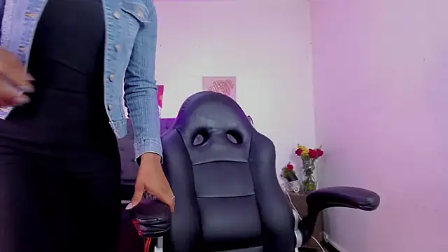 Ellie Alves online show from November 13, 1:15 pm