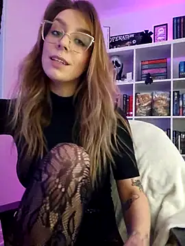 LilyOrion online show from March 1, 1:49 am