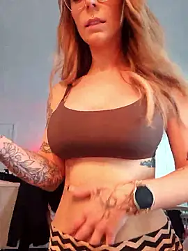 LilyOrion online show from January 13, 7:18 pm