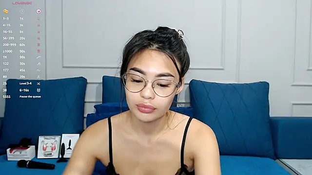 kwana colada online show from November 10, 12:43 pm