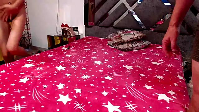 Snapshot of carlosbangsstar chatting on November 17, 8:02 pm carlosbangsstar online show from November 17, 8:02 pm