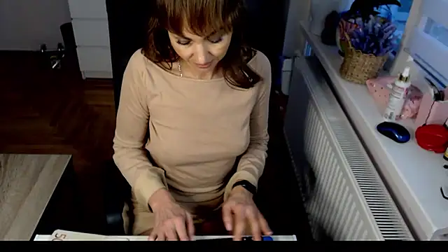 Jyssika online show from February 22, 2:30 pm