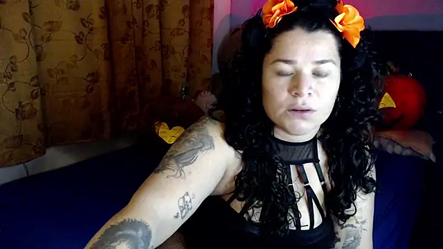 ANGELIQUE KLANE online show from October 31, 5:15 am