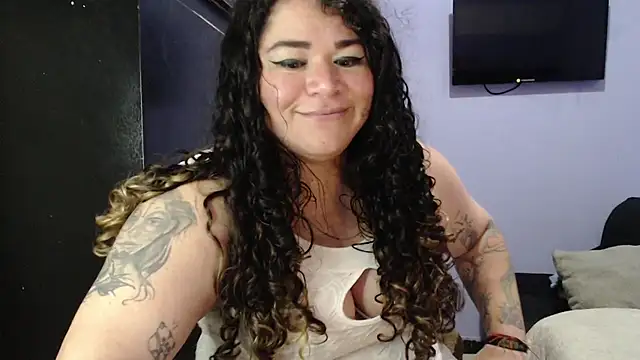 Snapshot of ANGELIQUE_KLANE chatting on February 15, 6:12 am ANGELIQUE KLANE online show from February 15, 6:12 am