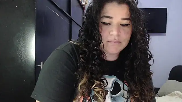 Snapshot of ANGELIQUE_KLANE chatting on February 8, 4:25 am ANGELIQUE KLANE online show from February 8, 4:25 am