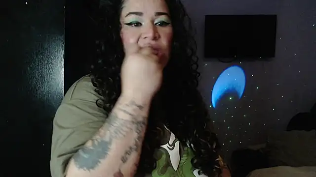 Snapshot of ANGELIQUE_KLANE chatting on March 22, 3:52 am ANGELIQUE KLANE online show from March 22, 3:52 am