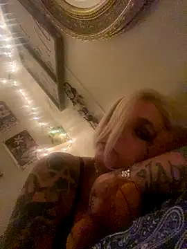 Heavenleigh33 online show from December 3, 8:47 am