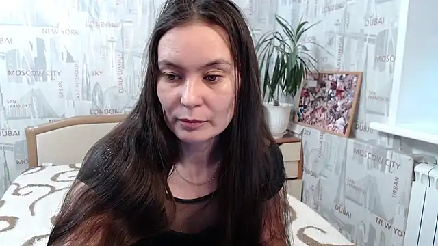 GinaQSoul online show from December 1, 10:38 am