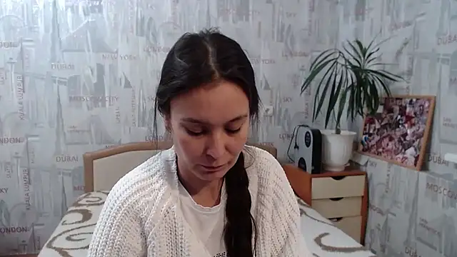 Snapshot of GinaQSoul chatting on September 28, 7:37 am GinaQSoul online show from September 28, 7:37 am