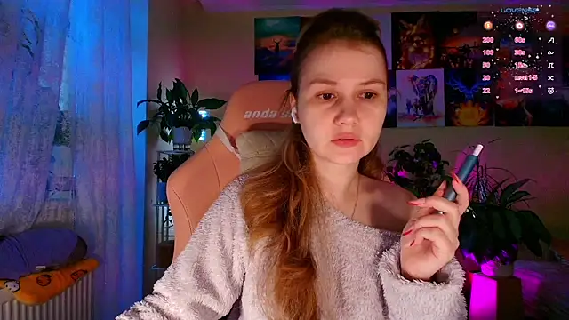 Snapshot of GoodWitch_ chatting on January 15, 7:56 am GoodWitch online show from January 15, 7:56 am