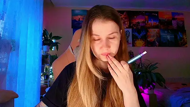 Snapshot of GoodWitch_ chatting on January 14, 10:30 am GoodWitch online show from January 14, 10:30 am