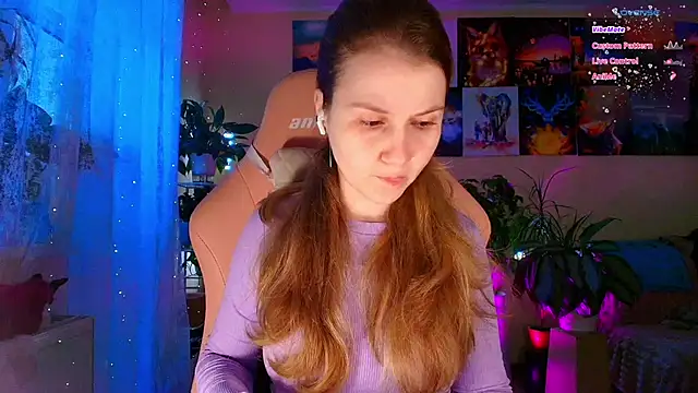 Snapshot of GoodWitch_ chatting on February 1, 7:17 am GoodWitch online show from February 1, 7:17 am