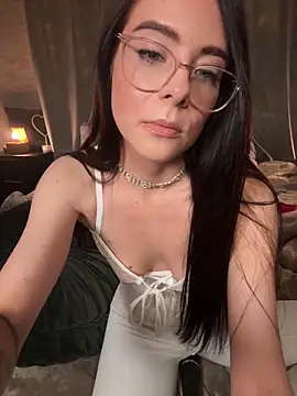 Carmen Monroe online show from November 29, 9:15 pm