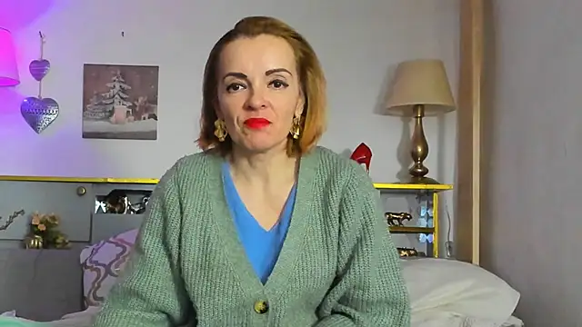 Snapshot of KateConner chatting on February 25, 6:33 pm KateConner online show from February 25, 6:33 pm