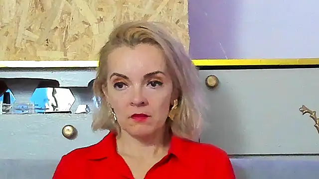 Snapshot of KateConner chatting on November 14, 6:33 pm KateConner online show from November 14, 6:33 pm