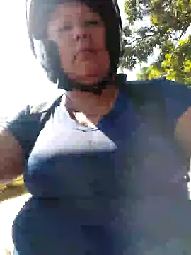 Snapshot of Brenda_Berck_ chatting on September 24, 2:01 pm Brenda Berck online show from September 24, 2:01 pm