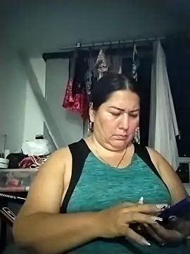 Brenda Berck  online show from April 1, 2:02 am