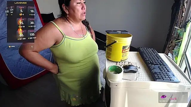Snapshot of Brenda_Berck_ chatting on June 5, 9:20 pm Brenda Berck online show from June 5, 9:20 pm