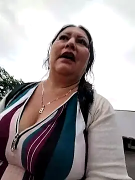 Brenda Berck  online show from April 13, 1:59 pm