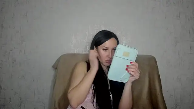 MissGulia online show from March 24, 9:48 pm