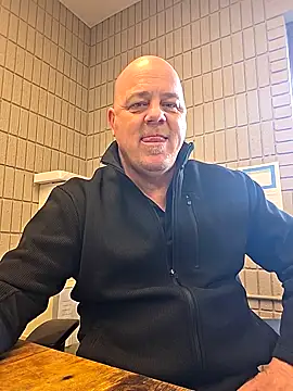 horny4you1 online show from October 28, 7:02 pm