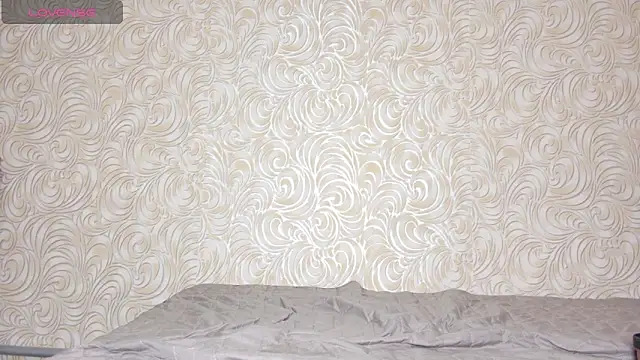 JuiliOnesunray online show from March 7, 6:57 am