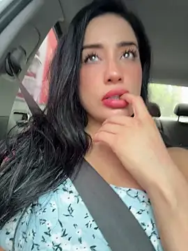 CATALINA RESTREPO online show from April 30, 6:37 pm