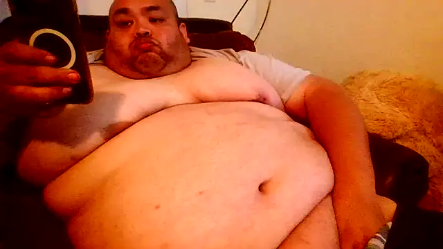 Snapshot of Pantychubs69 chatting on March 3, 8:27 pm Pantychubs69 online show from March 3, 8:27 pm