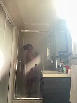 Bootyliciouse21X online show from December 20, 2:20 pm