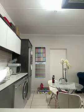 Bootyliciouse21X online show from March 18, 6:16 am