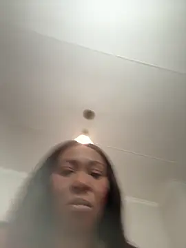 Bootyliciouse21X online show from March 17, 5:21 am